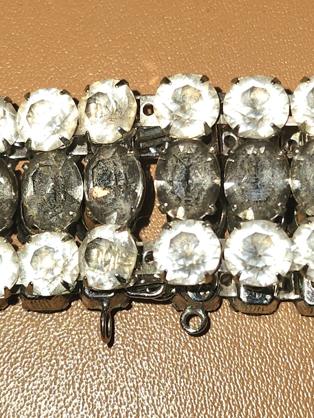 Vinrage Classic Clear Crystal Statement Bracelet - Silver Tone